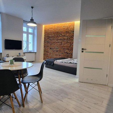 Charming Apartment In The City Centre, Lodz Exterior foto